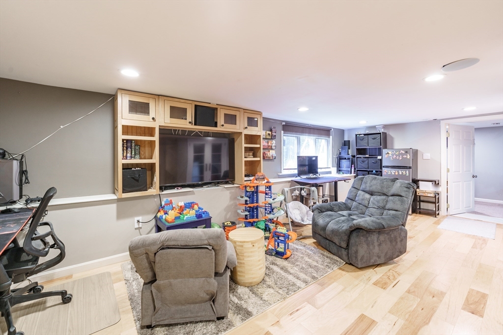 25 Appleby Road Salem, MA 01970 - Photo 18 of 25 Gallery Image 18