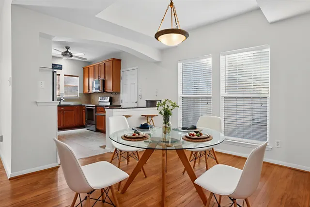 $2,000 | 15 South Avonlea Circle, The Woodlands, TX 77382