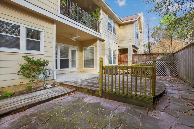 $2,000 | 15 South Avonlea Circle, The Woodlands, TX 77382