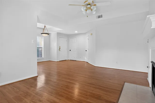 $2,000 | 15 South Avonlea Circle, The Woodlands, TX 77382