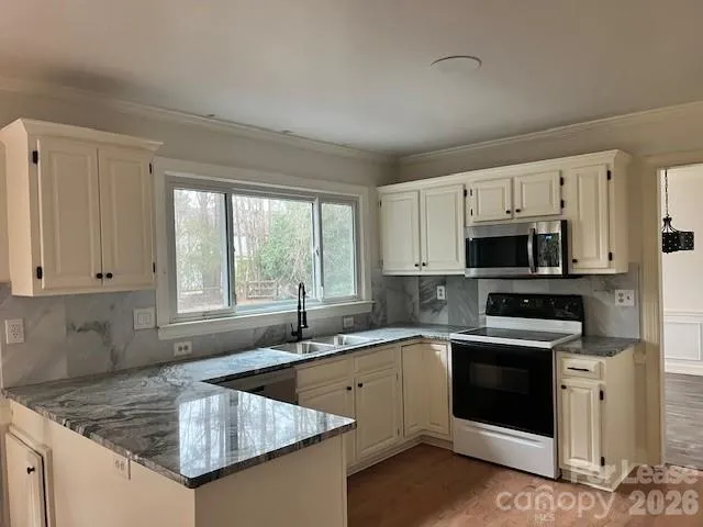 $3,000 | 11333 Snapfinger Drive, Charlotte, NC 28277