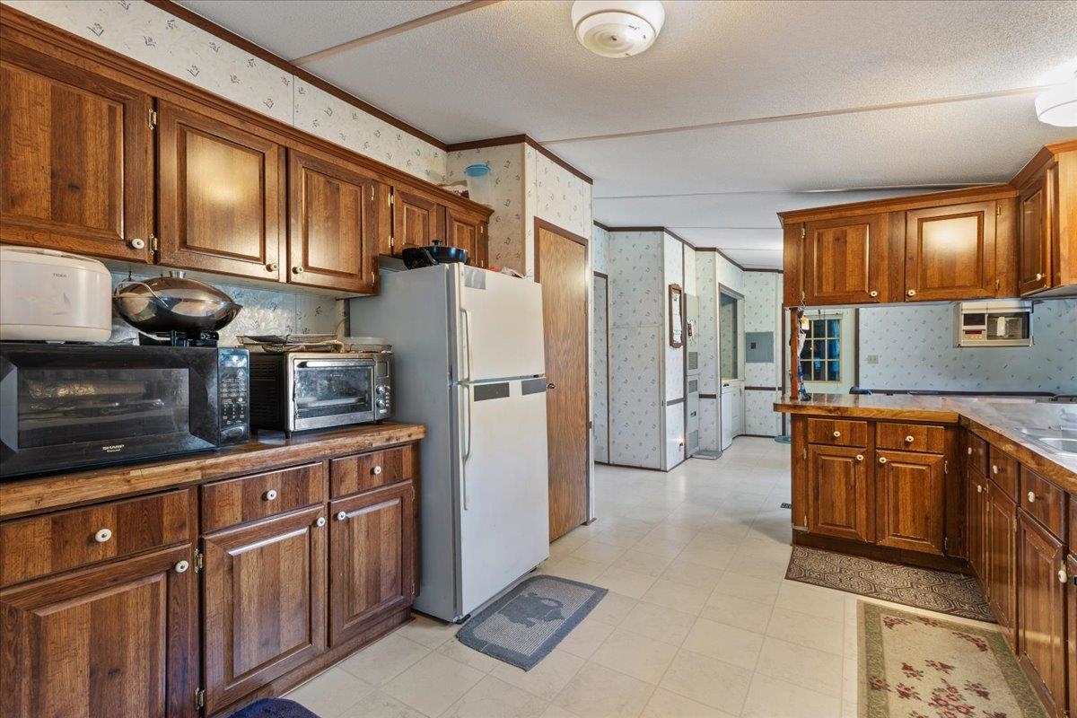 391 Northeast Fir Street Pinetta, FL 32350 - Photo 17 of 31