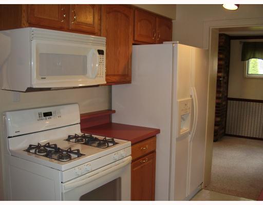285 Maxwell Drive Whitehall, PA 15236 - Photo 5 of 8 Kitchen.