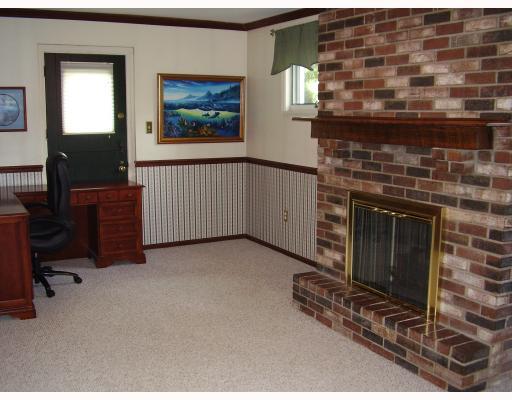 285 Maxwell Drive Whitehall, PA 15236 - Photo 6 of 8 Den/Family/Great Room.