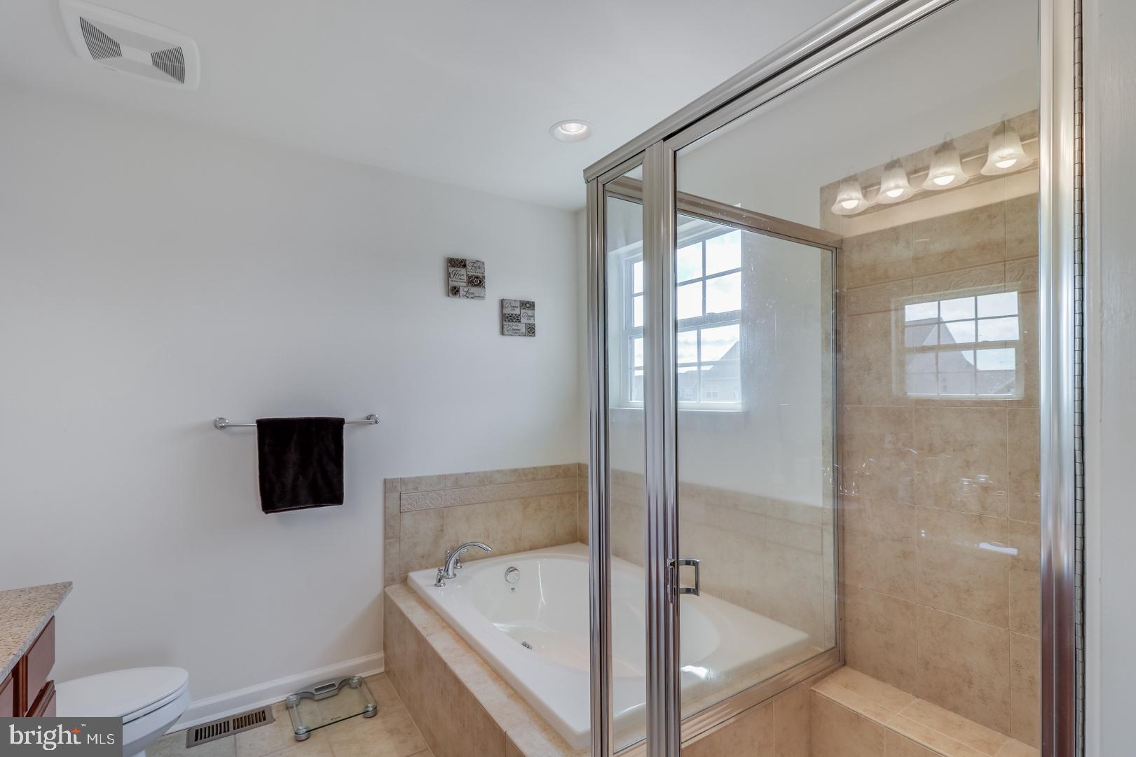 576 Red Maple Road Smyrna, DE 19977 - Photo 27 of 37 On-Suite with Soaking Tub and Separate Shower