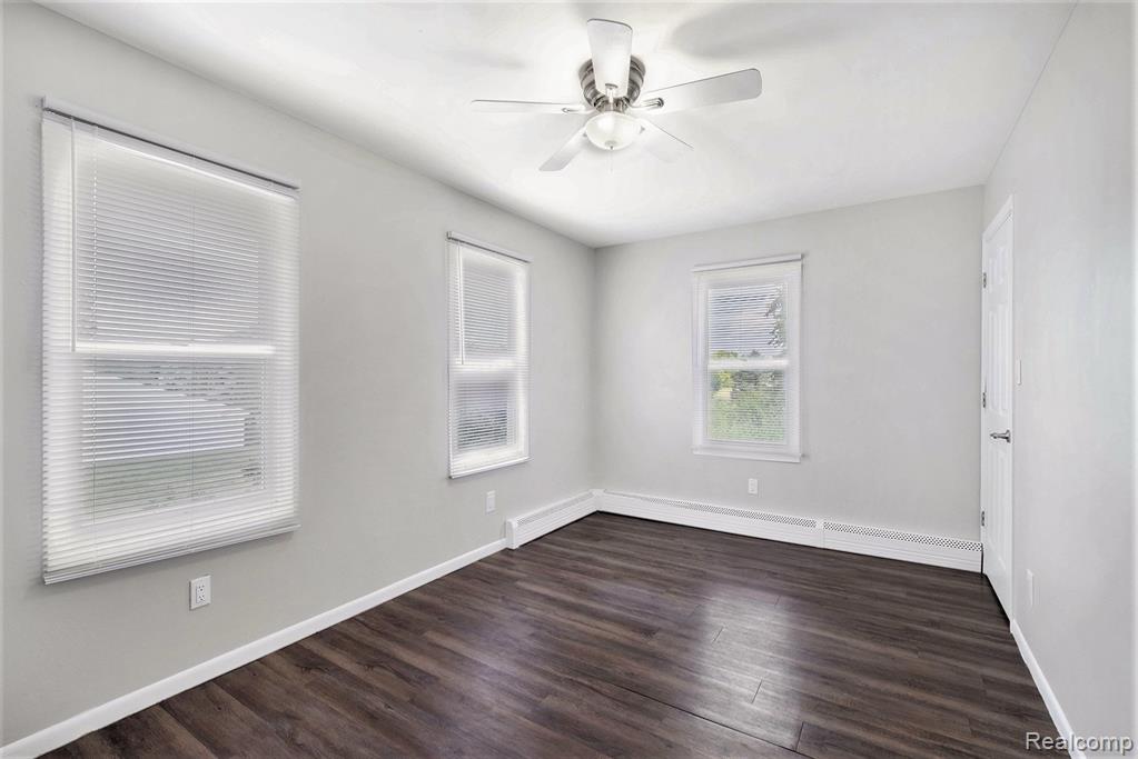 8327 Wiggins Road Howell, MI 48855 - Photo 12 of 28