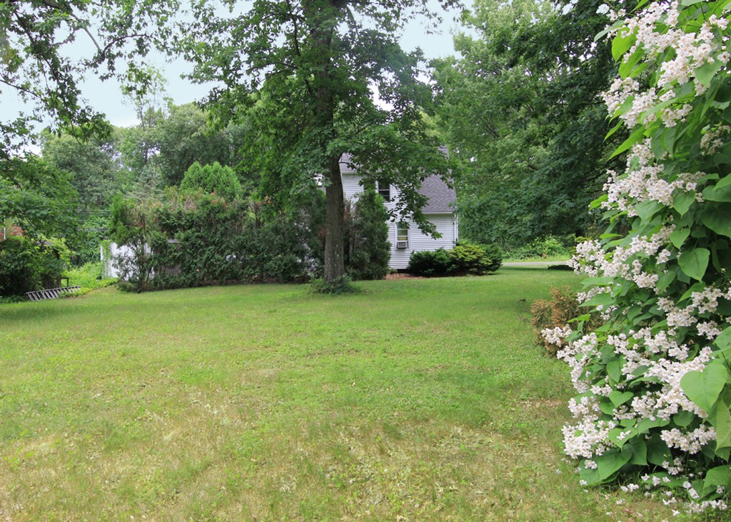 781 Holyoke Road Westfield, MA 01085 - Photo 13 of 17 Gallery Image 13