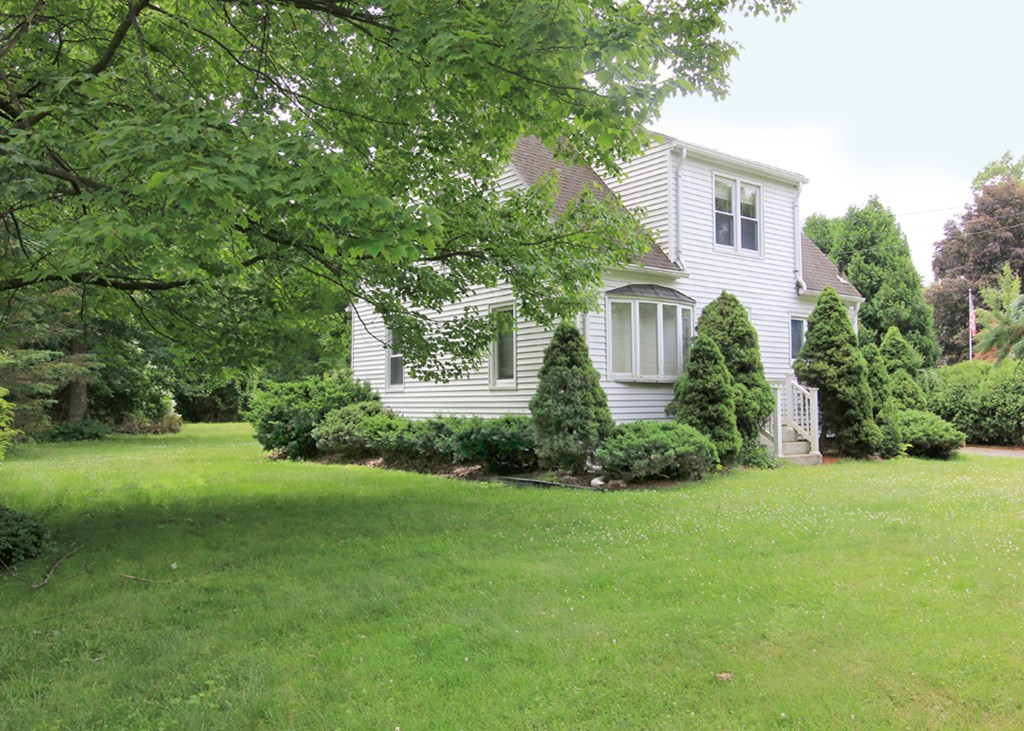 781 Holyoke Road Westfield, MA 01085 - Photo 14 of 17 Gallery Image 14