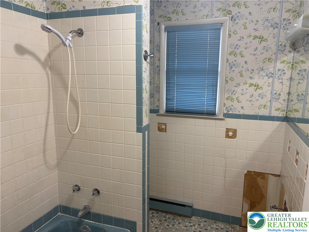 3508 Nazareth Road Easton, PA 18045 - Photo 11 of 20 a bathroom with a shower