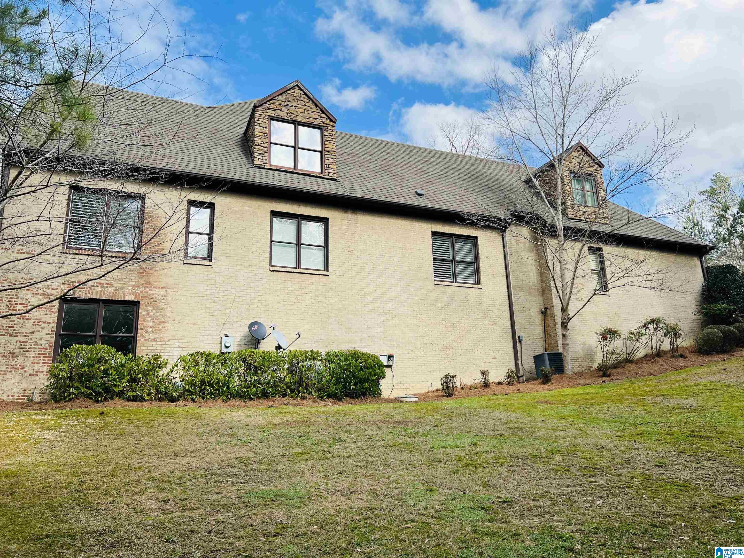 127 Broadmoor Loop Oneonta, AL 35121 - Photo 3 of 39