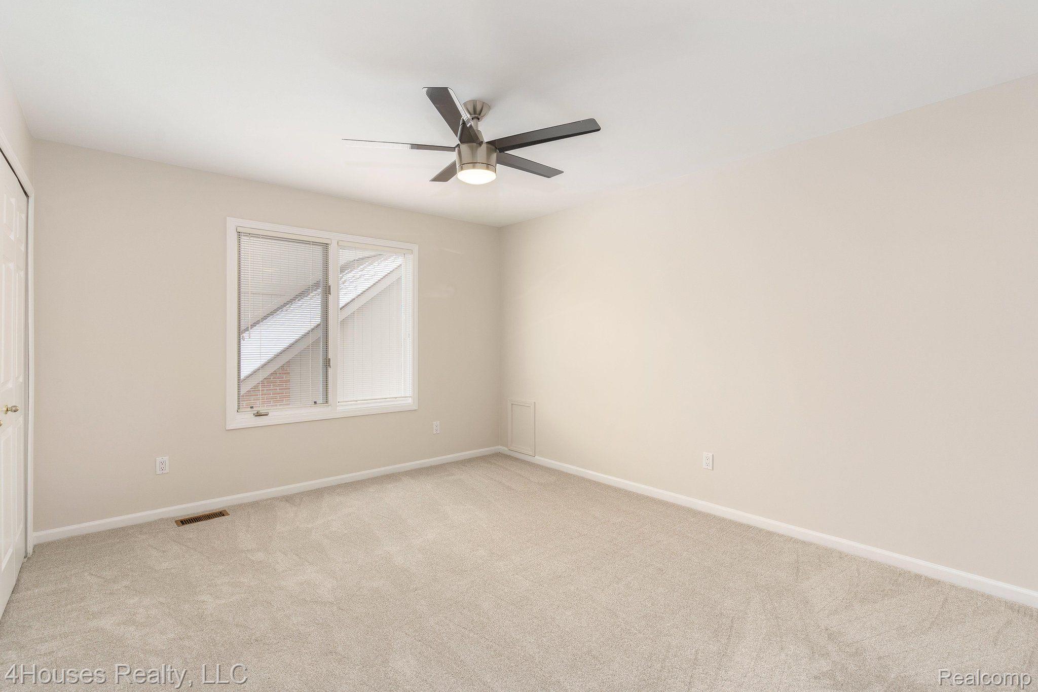 30658 Maplewood Circle Farmington, MI 48331 - Photo 40 of 50 Bedroom #3 - 2nd Floor