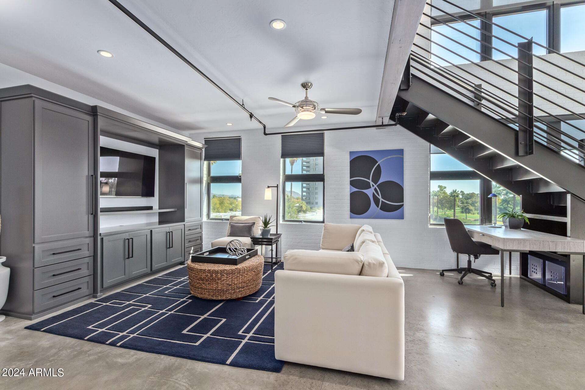 914 East Osborn Road, Unit 401 Phoenix, AZ 85014 - Photo 4 of 34 07 - Osborn