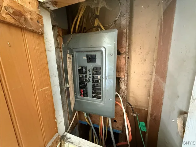 $70,000 | 9394 Brewerton Road, Cicero, NY 13029