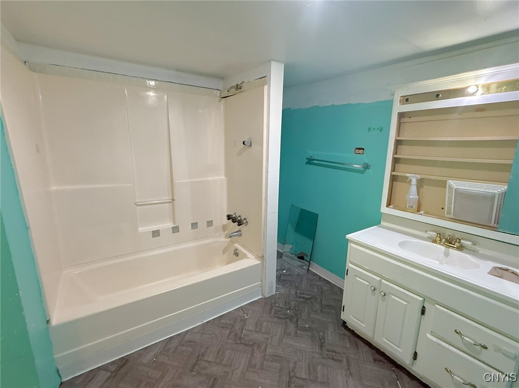 9394 Brewerton Road Cicero, NY 13029 - Photo 19 of 36