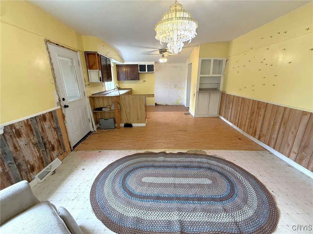 9394 Brewerton Road Cicero, NY 13029 - Photo 5 of 36