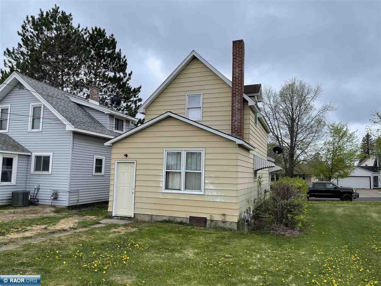 112 Virginia Avenue East Gilbert, MN 55741 - Photo 3 of 26