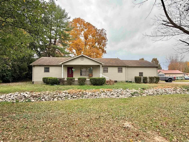 $199,900 | 80 Southeast 12th Street, Linton, IN 47441