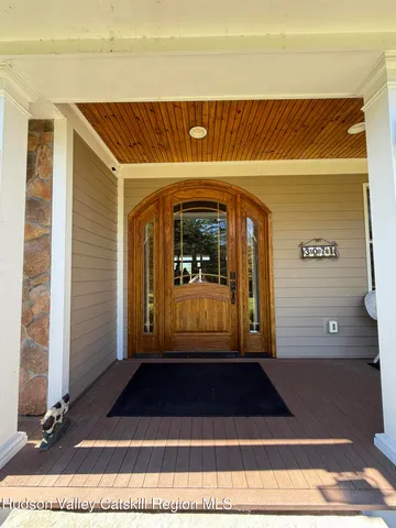 a view of a entryway door of the house