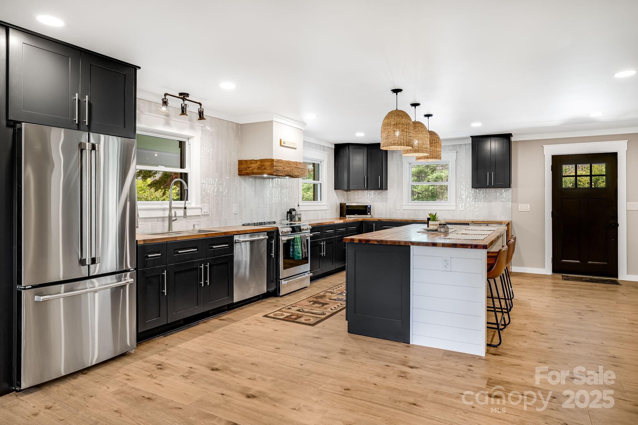 95 Hunters Ridge Road Mills River, NC 28759 - Photo 6 of 44 Gallery Image 6