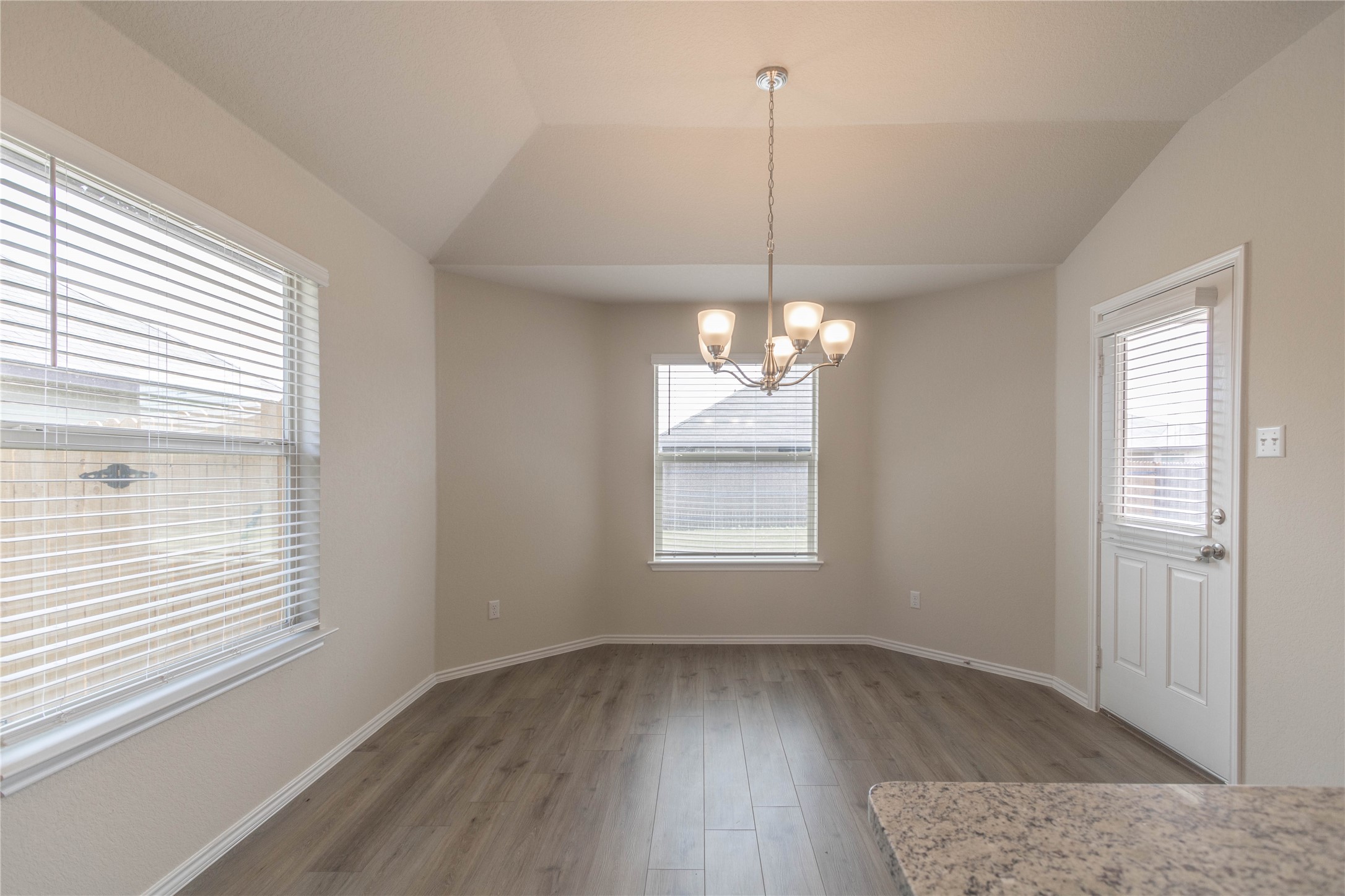 190 Beth Ann Loop Taylor, TX 76574 - Photo 11 of 34