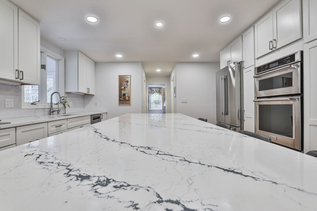110 Quail Run Road North Andover, MA 01845 - Photo 18 of 40 Gallery Image 18
