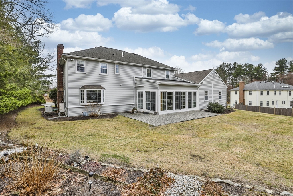 110 Quail Run Road North Andover, MA 01845 - Photo 5 of 40 Gallery Image 5