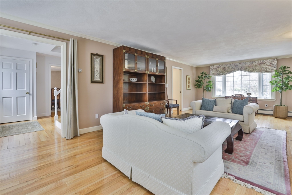 110 Quail Run Road North Andover, MA 01845 - Photo 9 of 40 Gallery Image 9