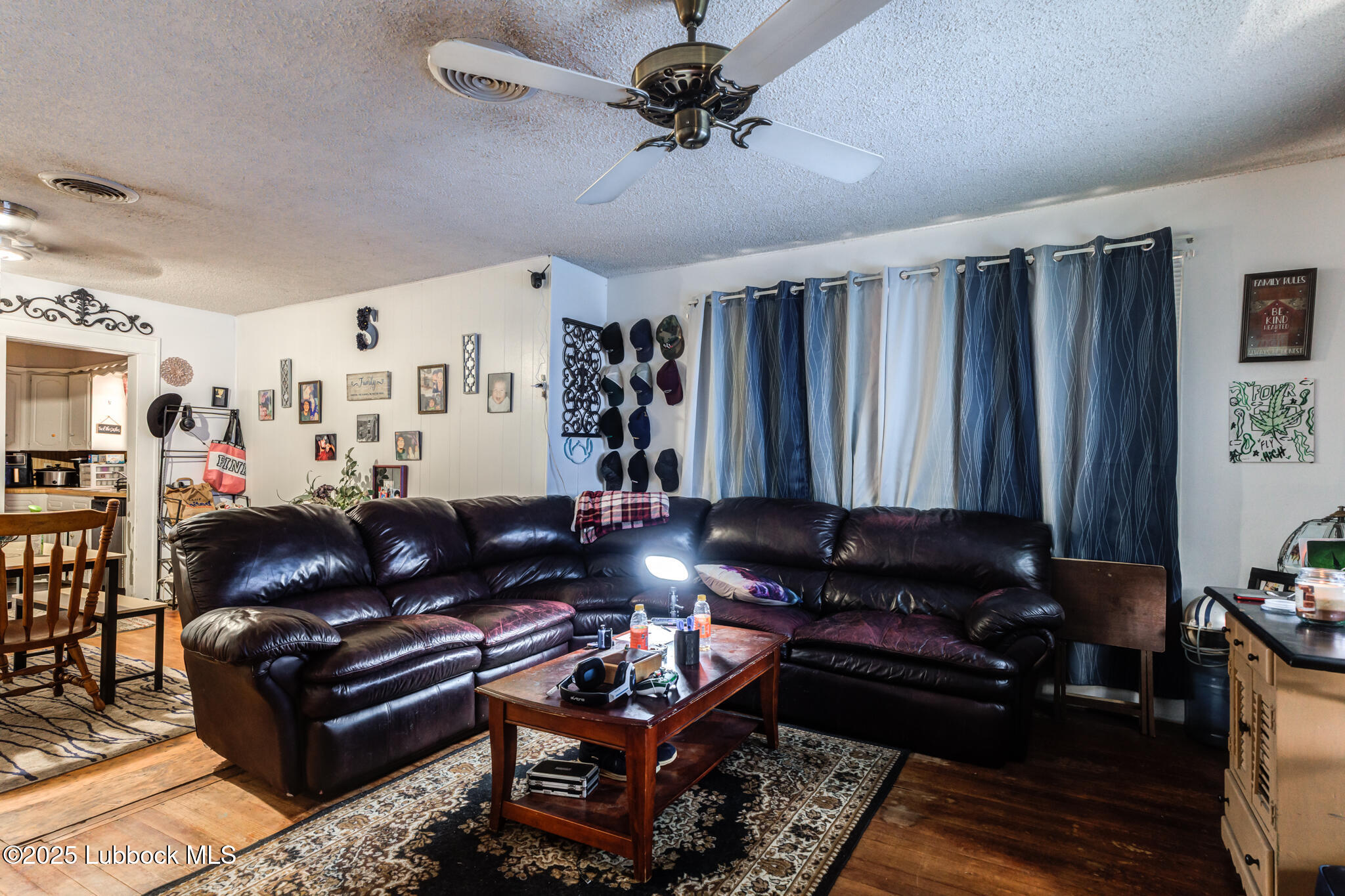 540 West Lynn Street Slaton, TX 79364 - Photo 3 of 19 DSC08734_5_6