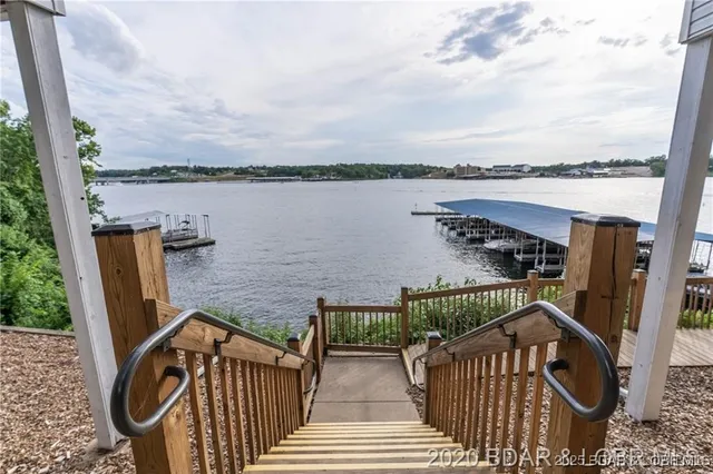 $280,000 | 4897 Bridgepointe Drive, Unit 122, Osage Beach, MO 65065