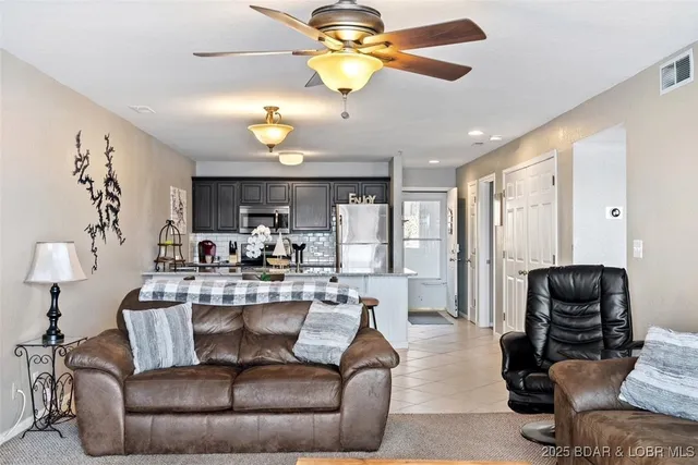 $280,000 | 4897 Bridgepointe Drive, Unit 122, Osage Beach, MO 65065