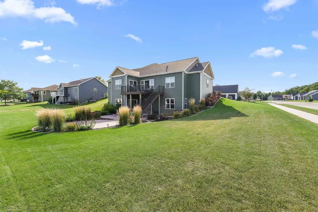 $599,900 | 834 Evergreen Drive, Brownsville, WI 53006