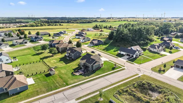 $599,900 | 834 Evergreen Drive, Brownsville, WI 53006