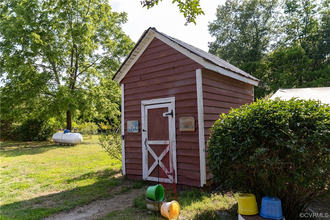 991 Smithfield Road St. Stephens Church, VA 23148 - Photo 9 of 50 Gallery Image 9