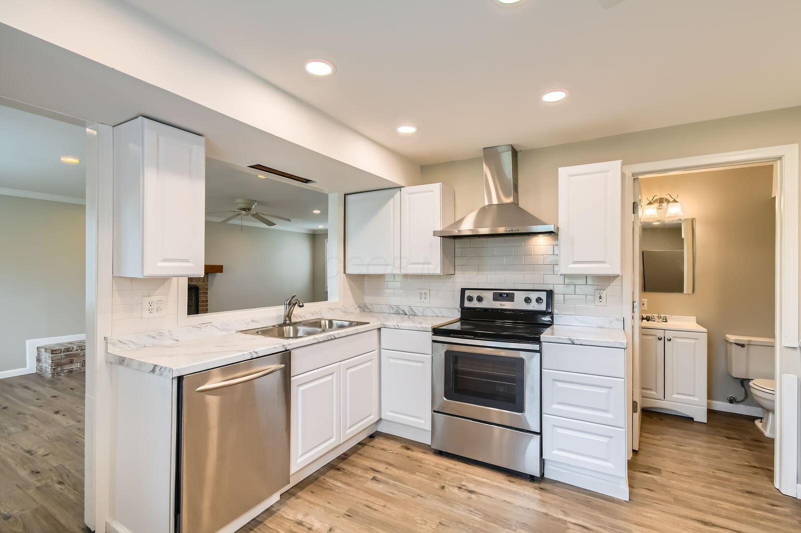 4710 Heaton Road Columbus, OH 43229 - Photo 10 of 28 4710 Heaton Rd - Web Quality - 010 - 10
