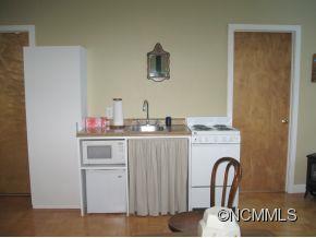 681 River Point Road Canton, NC 28716 - Photo 14 of 23 Gallery Image 14