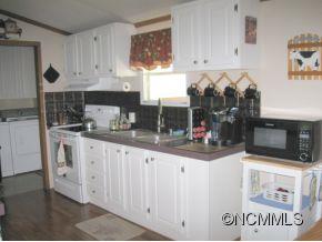 681 River Point Road Canton, NC 28716 - Photo 7 of 23 Gallery Image 7
