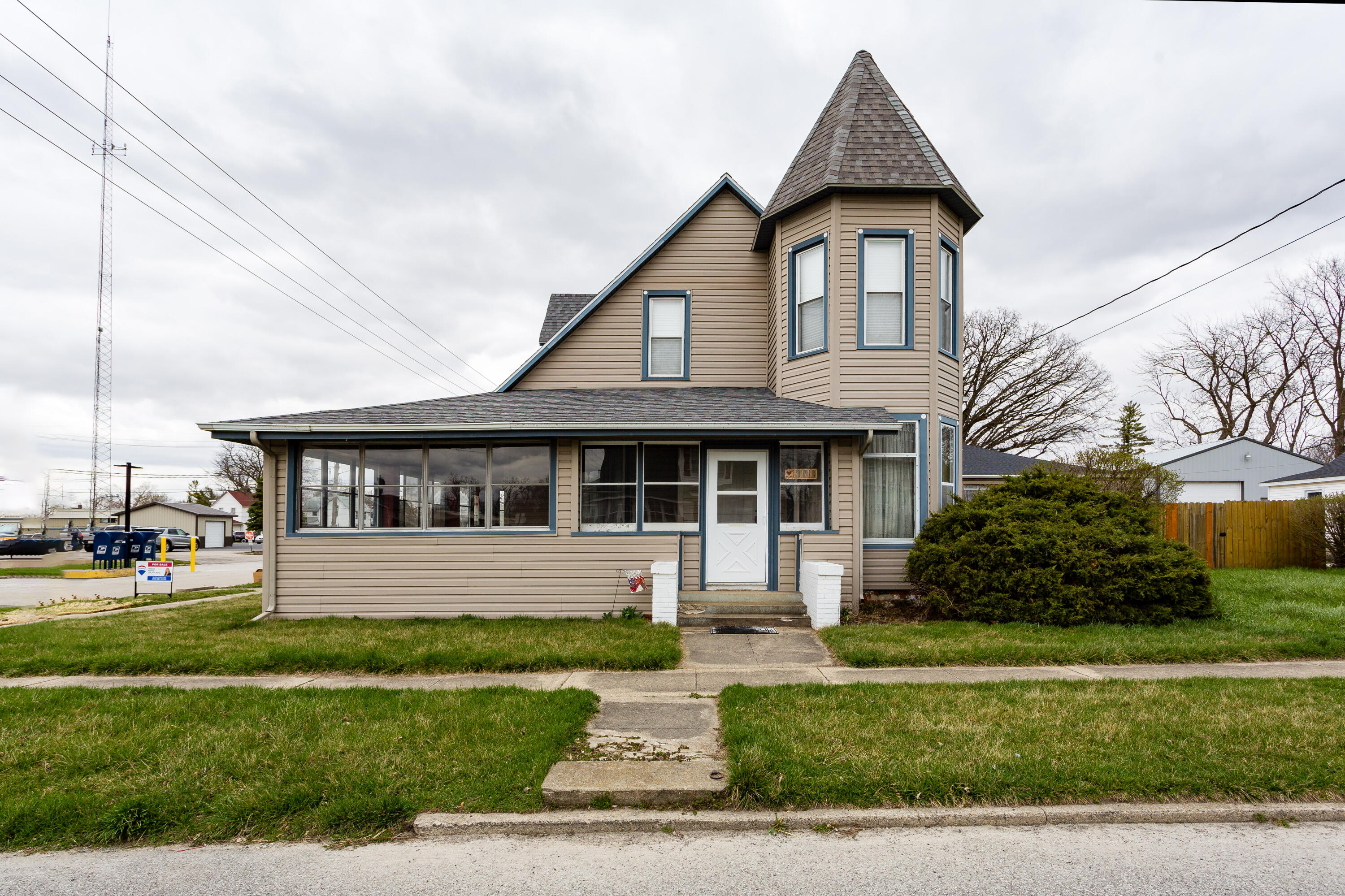 301 South Van Rensselaer St  