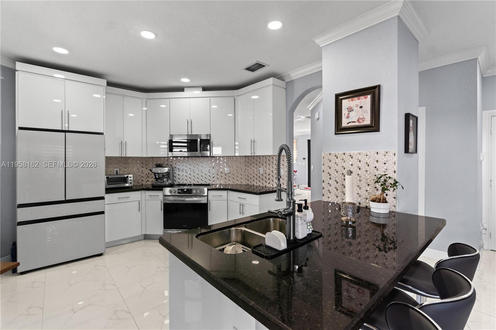 3281 Southwest 145th Avenue Miami, FL 33175 - Photo 15 of 54