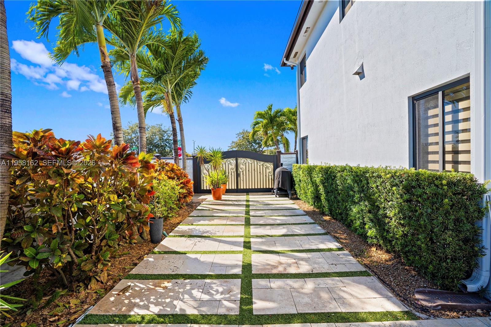 3281 Southwest 145th Avenue Miami, FL 33175 - Photo 27 of 54