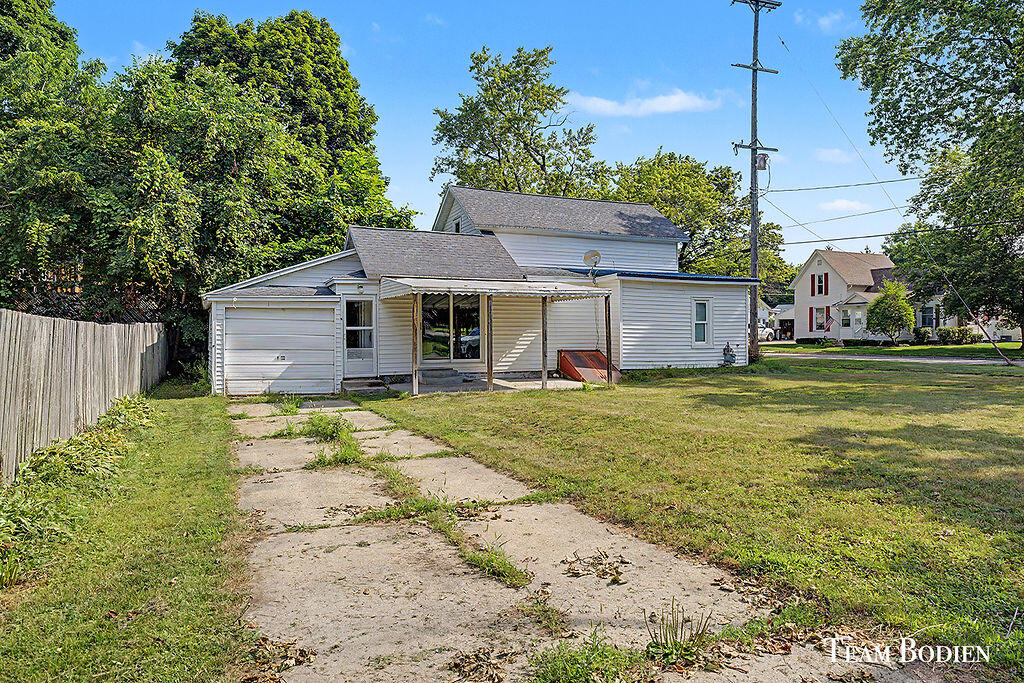 721 Pearl Street Belding, MI 48809 - Photo 5 of 16 2F9A8362