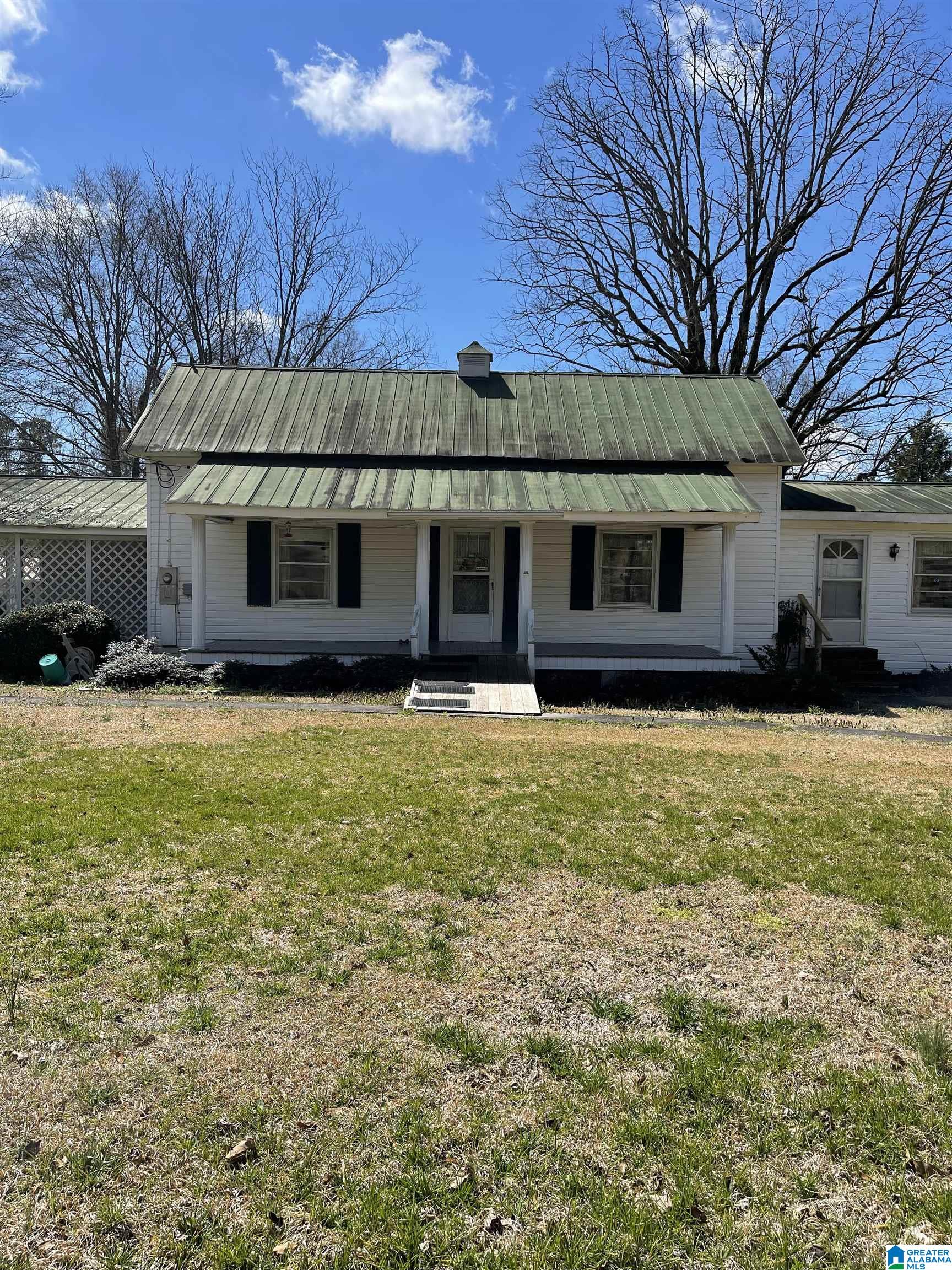 384 Highway 33 Oneonta Al Oneonta, AL 35121 - Photo 2 of 17