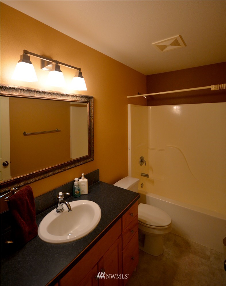 16712 Hauk Lane Southwest Rochester, WA 98579 - Photo 12 of 25 Gallery Image 12