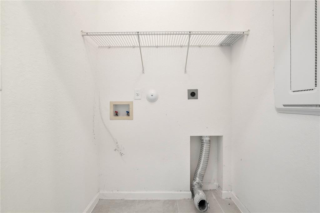 28517 Southwest 134th Avenue Homestead, FL 33033 - Photo 19 of 34 a bathroom with a shower