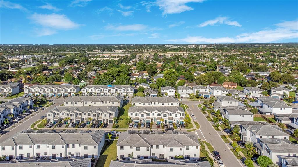 28517 Southwest 134th Avenue Homestead, FL 33033 - Photo 27 of 34 a view of a city