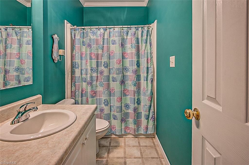 3055 Coleridge Road Siler City, NC 27344 - Photo 22 of 47 Hall bath, tub & shower