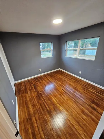 a view of empty room with window