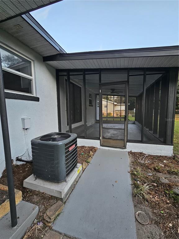 49 Azalea Drive DeBary, FL 32713 - Photo 19 of 25 a living room filled with furniture
