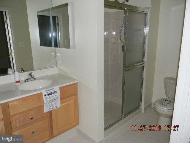 13405 Rising Sun Lane Germantown, MD 20874 - Photo 13 of 16 Bath (Master)