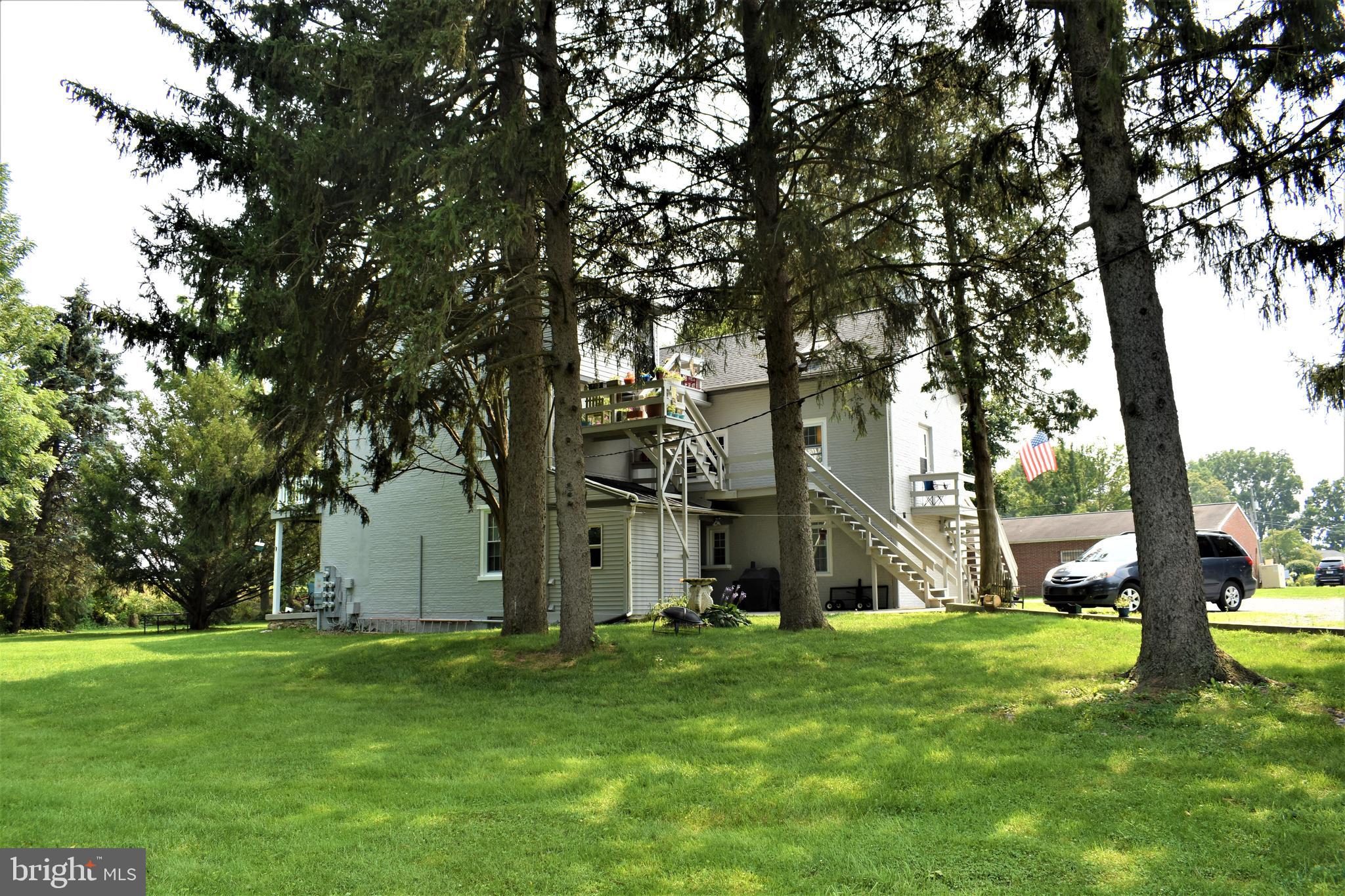 3199 Irishtown Road Gordonville, PA 17529 - Photo 4 of 12 Gallery Image 4