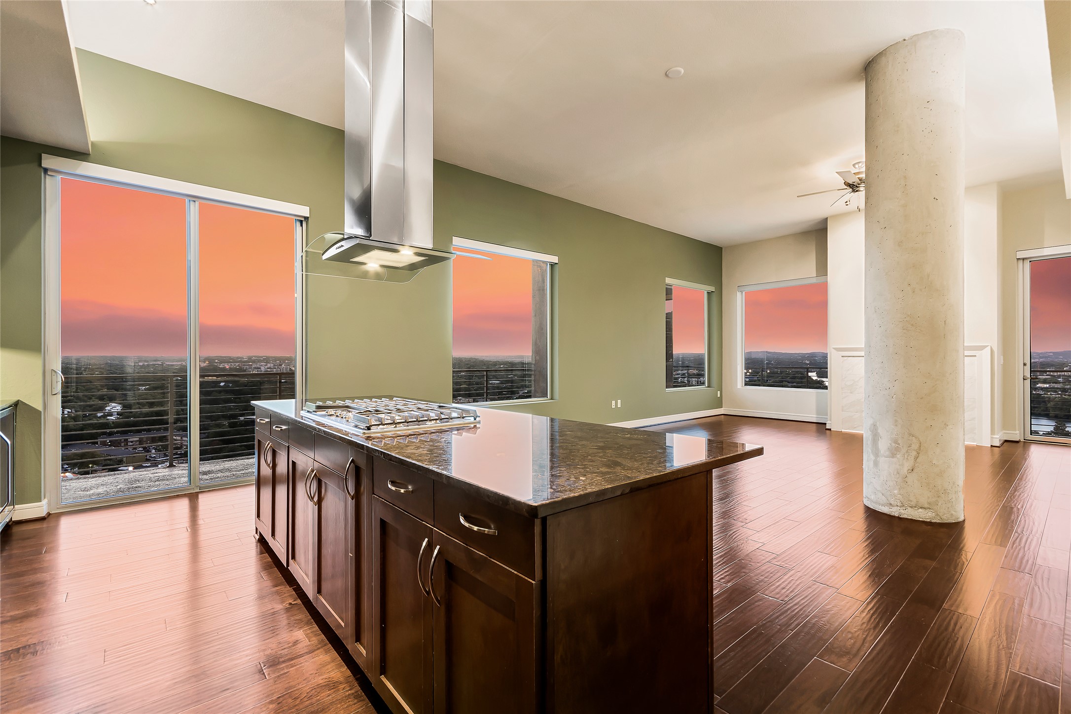 214 Barton Springs Road, Unit 1921 Austin, TX 78704 - Photo 4 of 22 Gallery Image 4